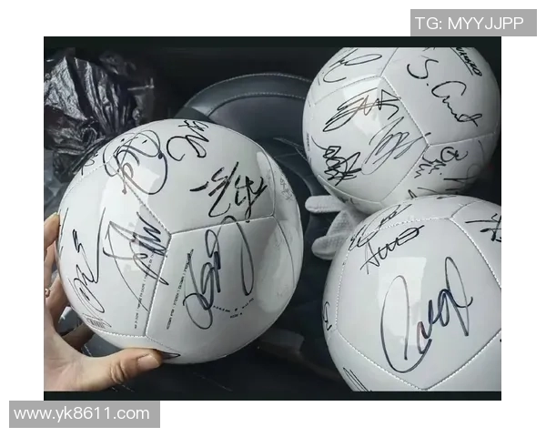 向足球明星要签名的正确方式与注意事项分享